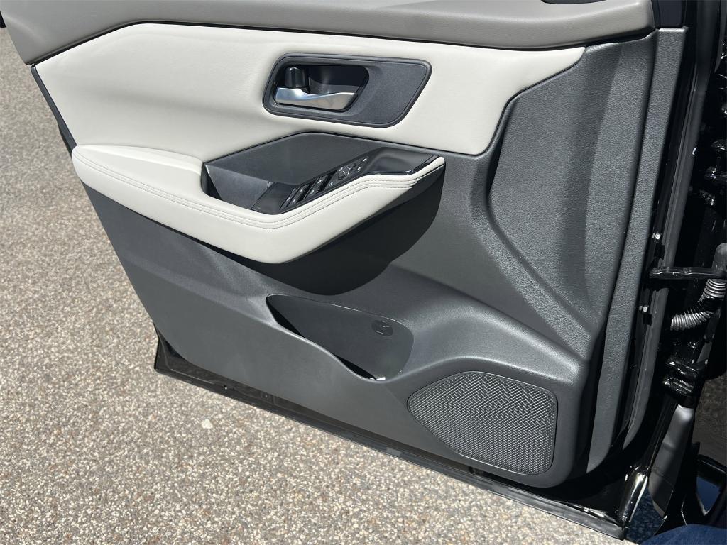 new 2025 Nissan Rogue car, priced at $27,863