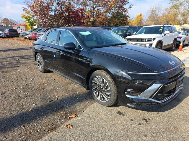 new 2024 Hyundai Sonata Hybrid car, priced at $38,920