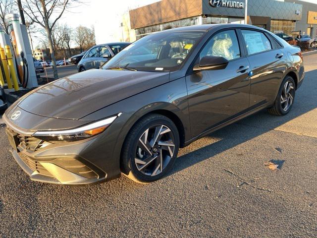 new 2025 Hyundai Elantra HEV car, priced at $28,765