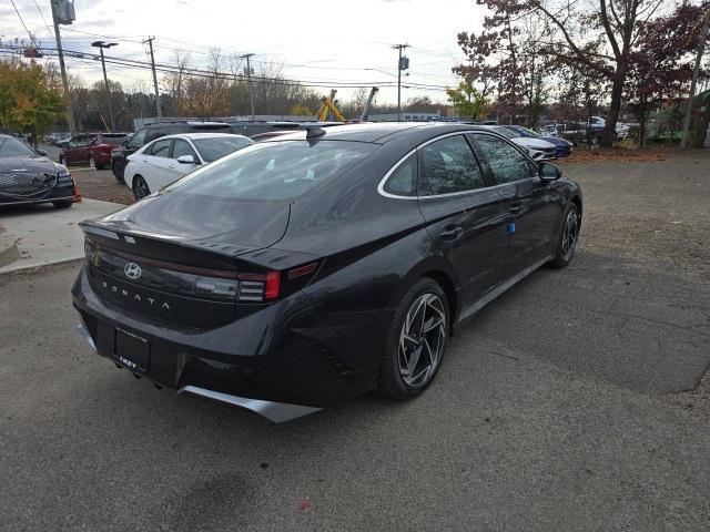 new 2024 Hyundai Sonata car, priced at $32,265