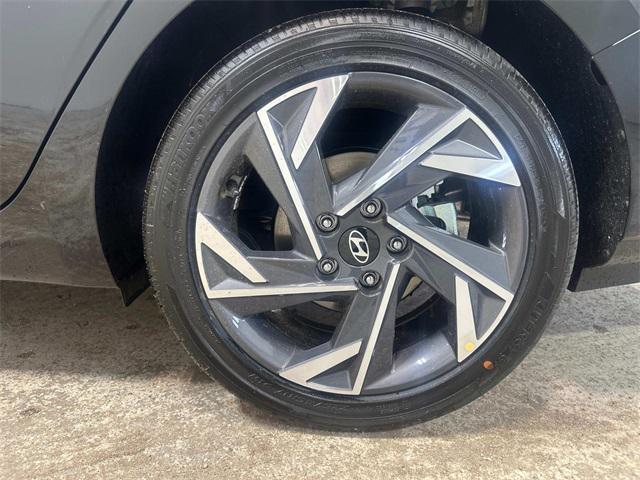 new 2025 Hyundai Elantra car, priced at $31,590