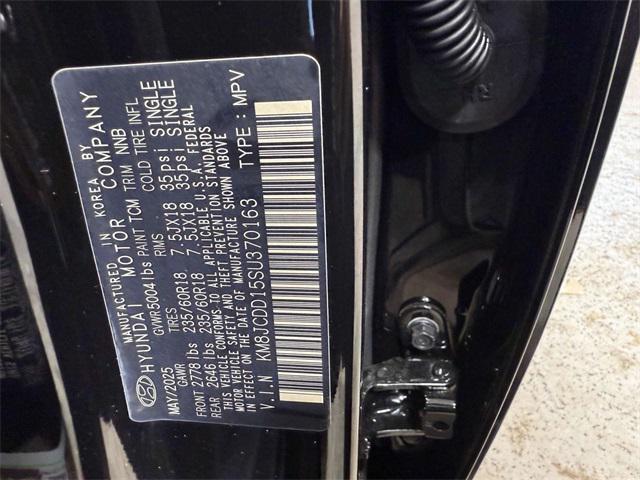 new 2025 Hyundai TUCSON Hybrid car, priced at $39,170