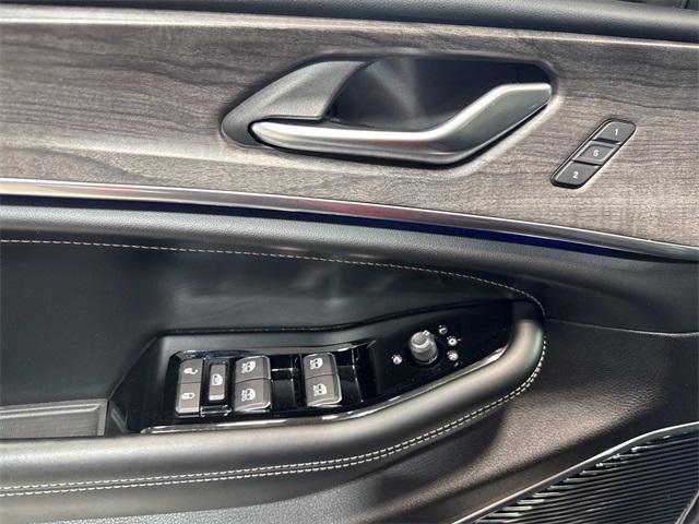 used 2023 Jeep Grand Cherokee car, priced at $39,987