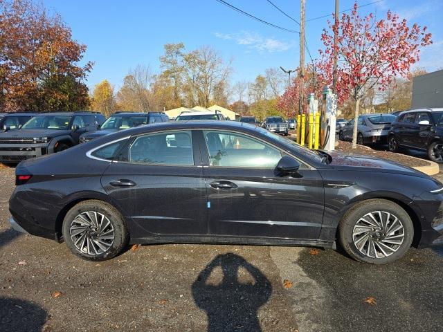 new 2024 Hyundai Sonata Hybrid car, priced at $38,920