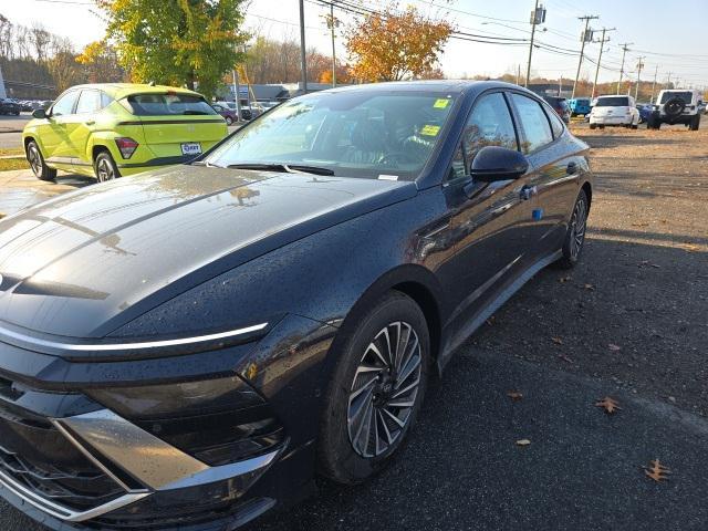 new 2024 Hyundai Sonata Hybrid car, priced at $38,920