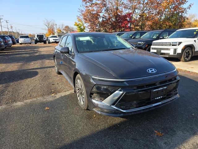 new 2024 Hyundai Sonata Hybrid car, priced at $38,920