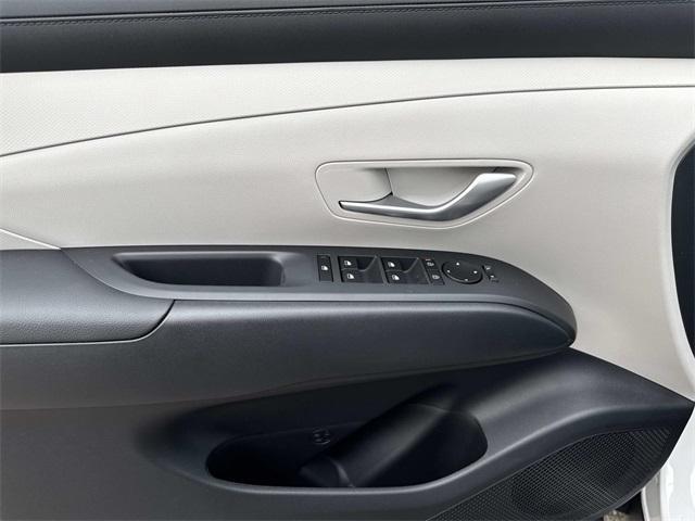 new 2025 Hyundai TUCSON Hybrid car, priced at $36,560