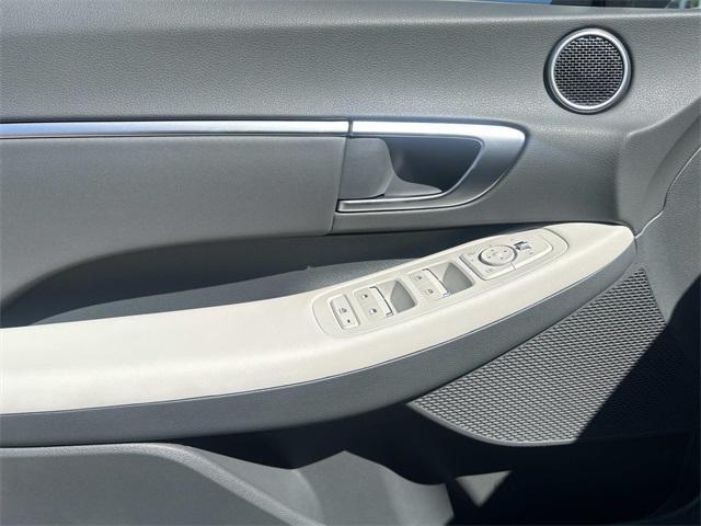 new 2025 Hyundai Sonata car, priced at $32,935