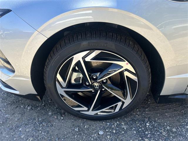 new 2025 Hyundai Sonata car, priced at $32,935