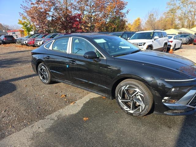 new 2024 Hyundai Sonata car, priced at $32,255