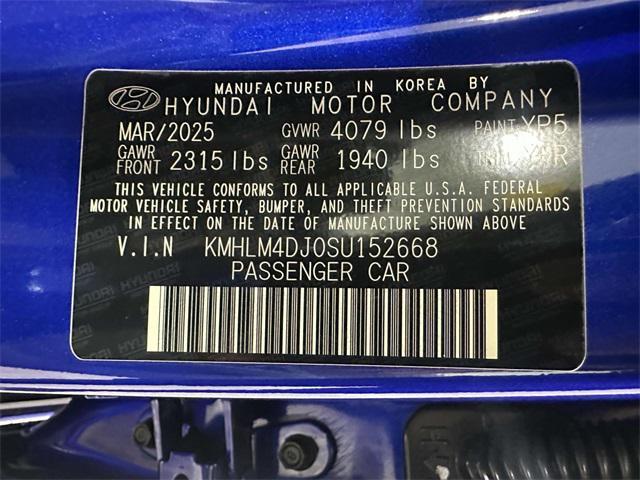 new 2025 Hyundai Elantra car, priced at $29,185