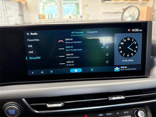 new 2025 Hyundai Sonata Hybrid car, priced at $33,160