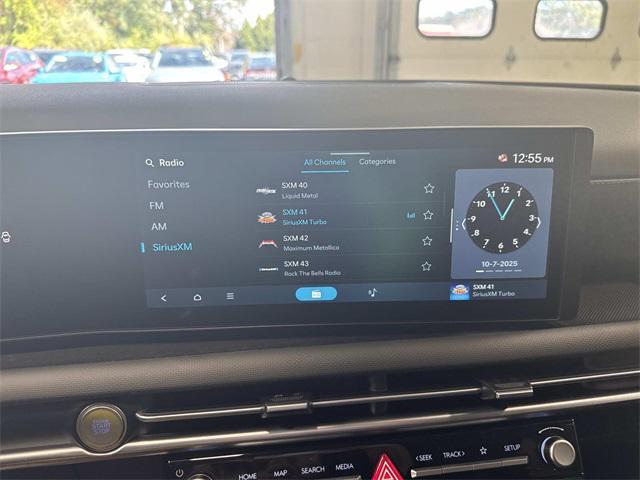 new 2025 Hyundai TUCSON Hybrid car, priced at $36,095