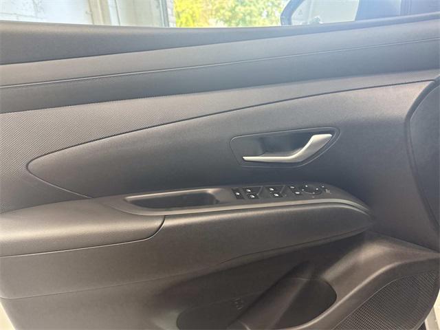 new 2025 Hyundai TUCSON Hybrid car, priced at $36,095