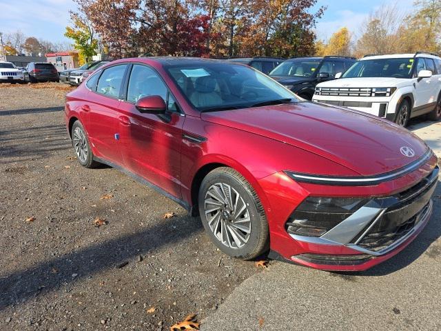 new 2024 Hyundai Sonata Hybrid car, priced at $38,890