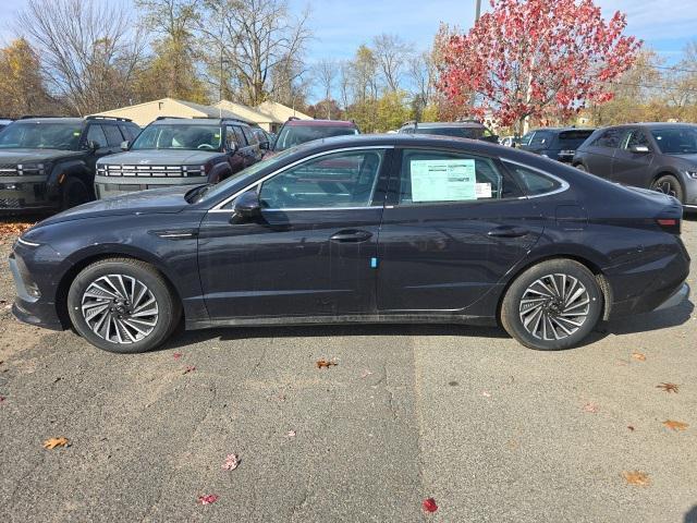 new 2024 Hyundai Sonata Hybrid car, priced at $38,940