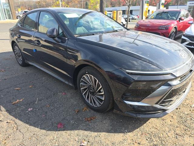 new 2024 Hyundai Sonata Hybrid car, priced at $38,940