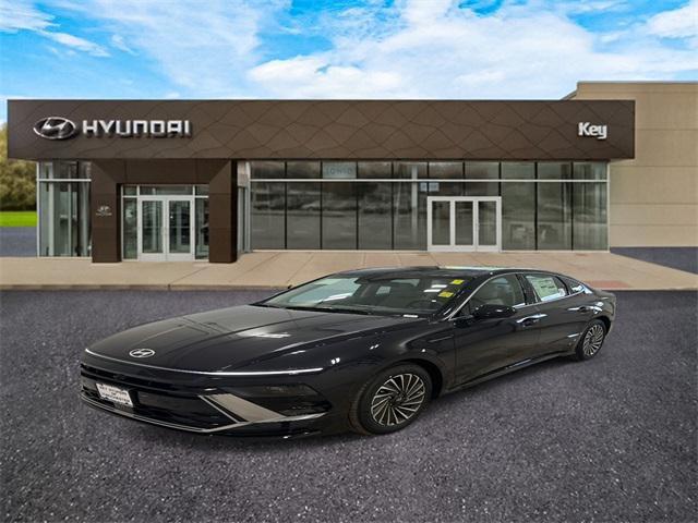 new 2025 Hyundai Sonata Hybrid car, priced at $38,500