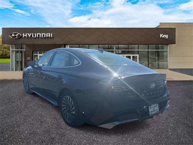 new 2025 Hyundai Sonata Hybrid car, priced at $38,500