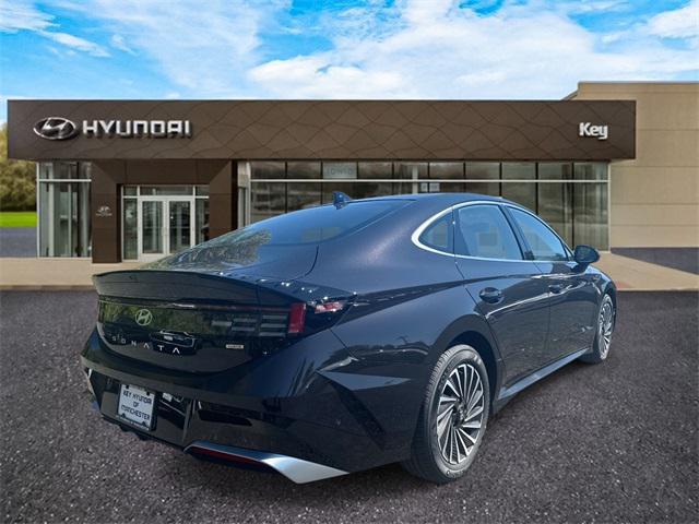 new 2025 Hyundai Sonata Hybrid car, priced at $38,500