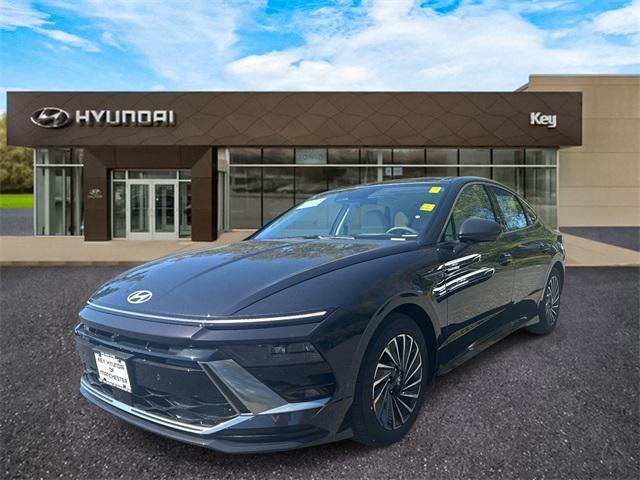 new 2025 Hyundai Sonata Hybrid car, priced at $38,500