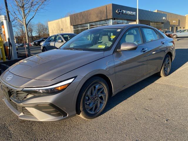 new 2024 Hyundai Elantra HEV car, priced at $27,935