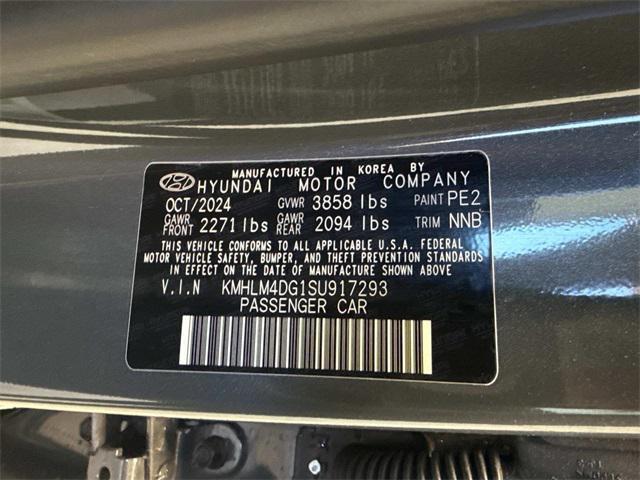 new 2025 Hyundai Elantra car, priced at $24,720