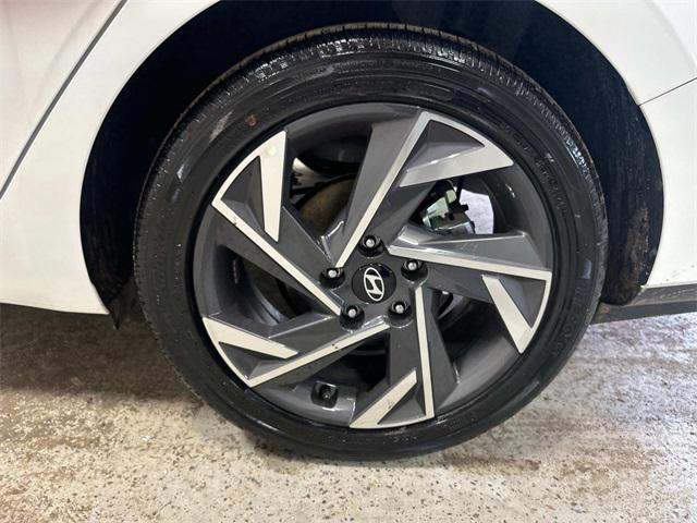 new 2025 Hyundai Elantra car, priced at $28,920