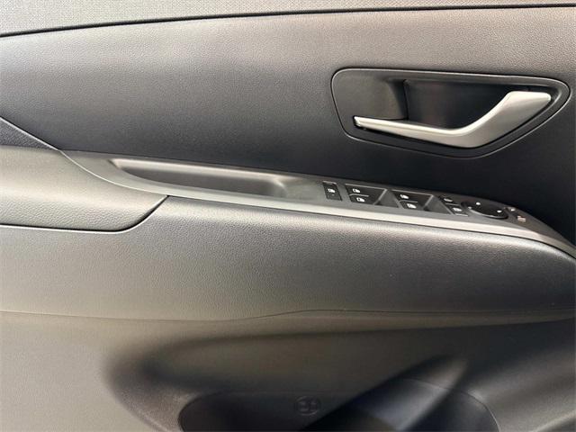 new 2025 Hyundai TUCSON Hybrid car, priced at $38,440