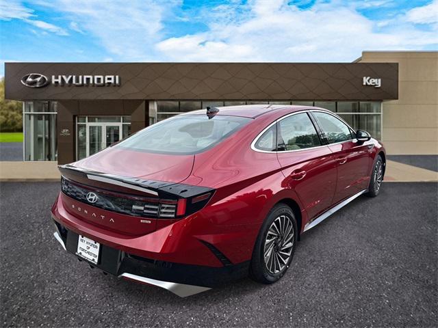 new 2025 Hyundai Sonata Hybrid car, priced at $33,610