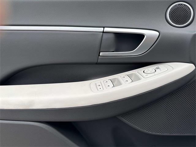 new 2025 Hyundai Sonata Hybrid car, priced at $33,610