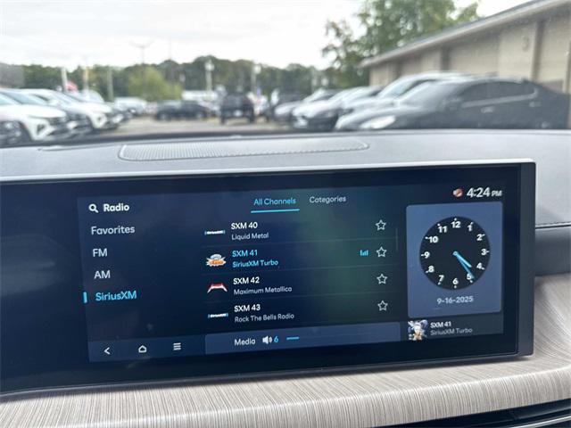 new 2025 Hyundai Sonata Hybrid car, priced at $33,610