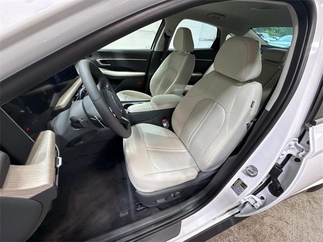 new 2025 Hyundai Sonata Hybrid car, priced at $33,625