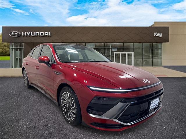 new 2025 Hyundai Sonata Hybrid car, priced at $40,010