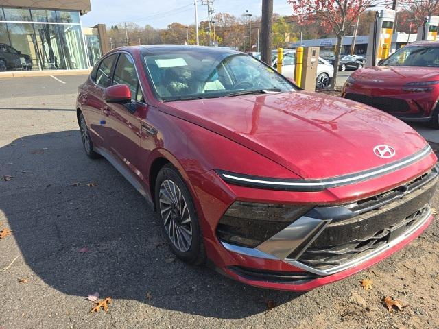 new 2024 Hyundai Sonata Hybrid car, priced at $38,835