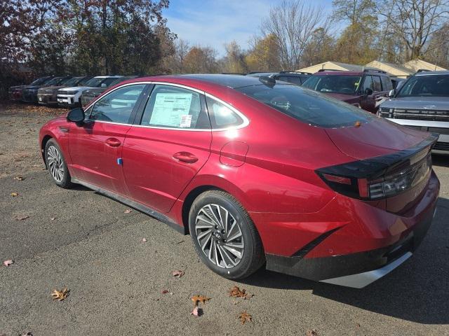 new 2024 Hyundai Sonata Hybrid car, priced at $38,835