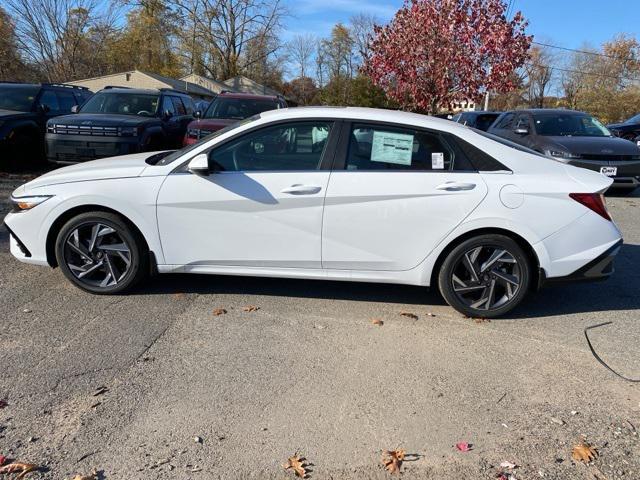 new 2024 Hyundai Elantra car, priced at $31,610