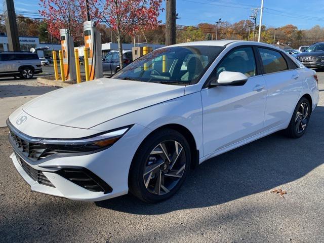 new 2024 Hyundai Elantra car, priced at $31,610