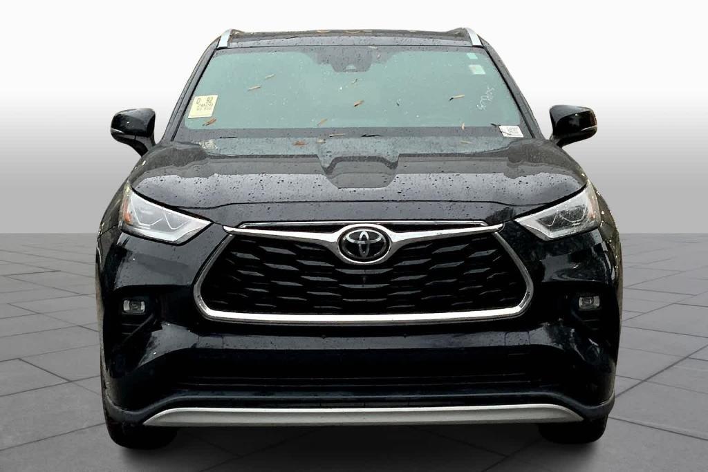 used 2020 Toyota Highlander car, priced at $34,799