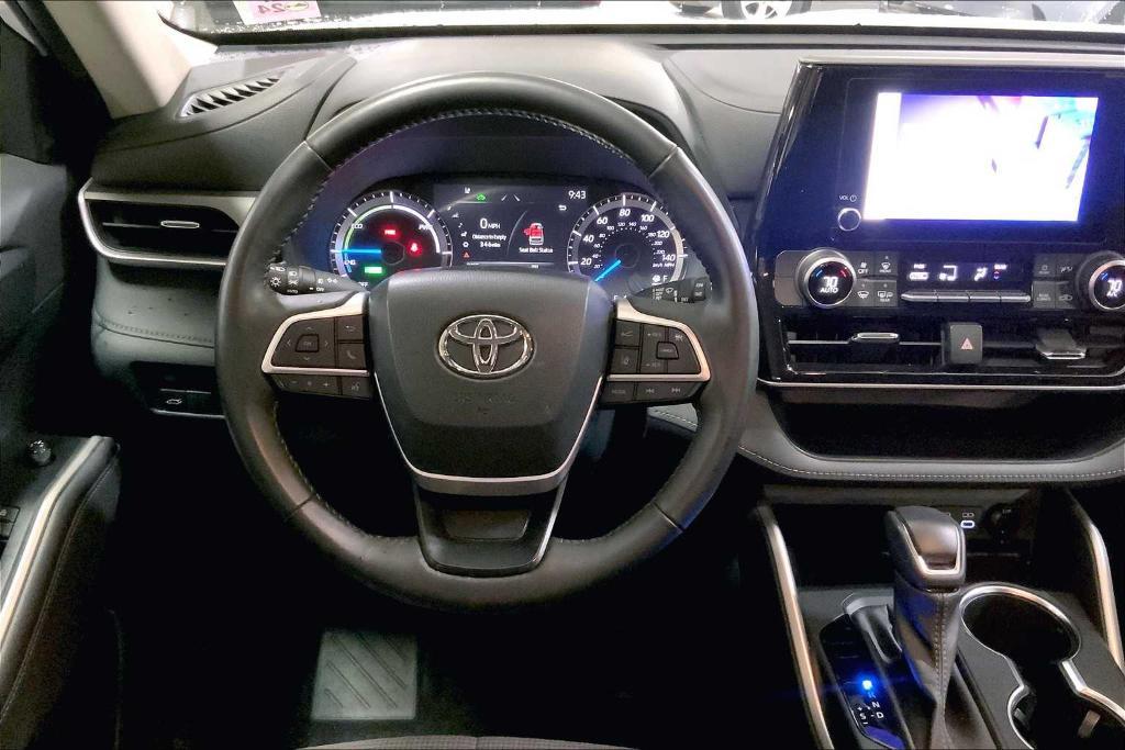 used 2023 Toyota Highlander Hybrid car, priced at $33,340