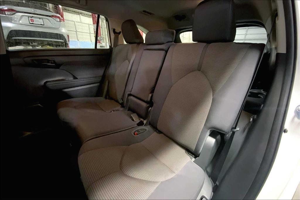 used 2023 Toyota Highlander Hybrid car, priced at $33,340