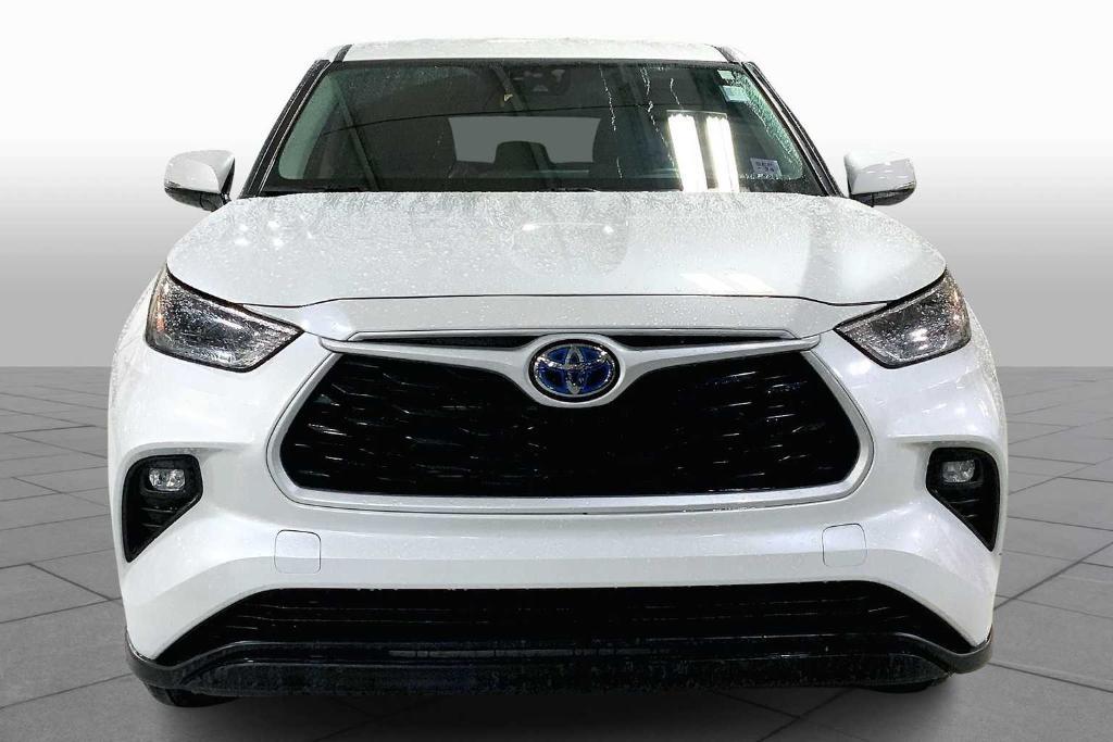 used 2023 Toyota Highlander Hybrid car, priced at $33,340