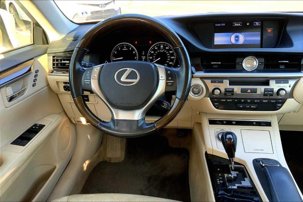 used 2015 Lexus ES 350 car, priced at $15,900