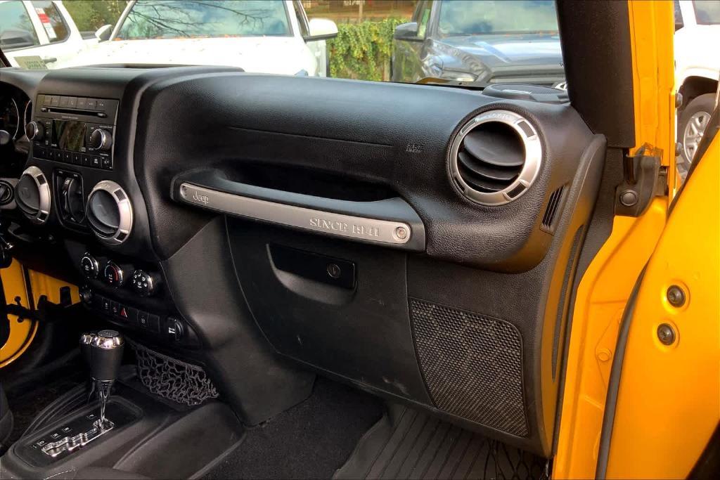 used 2015 Jeep Wrangler Unlimited car, priced at $19,977