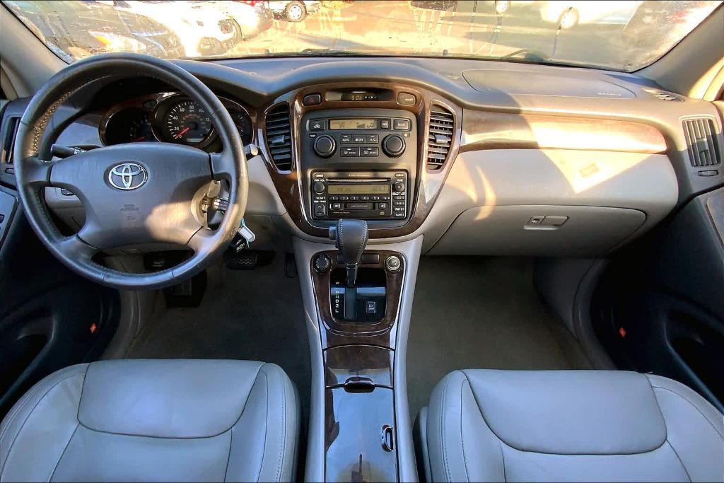 used 2002 Toyota Highlander car, priced at $6,867