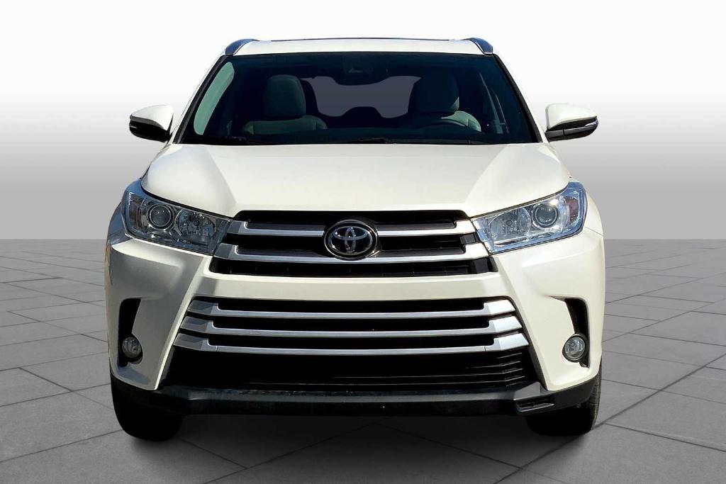 used 2019 Toyota Highlander car, priced at $24,990