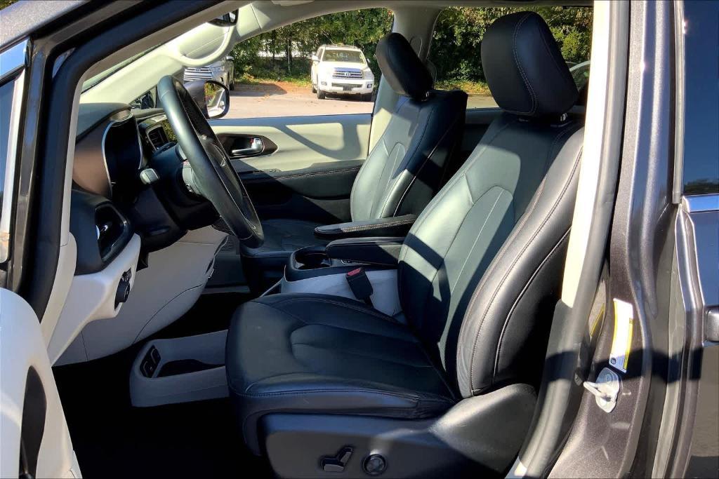 used 2019 Chrysler Pacifica car, priced at $23,236