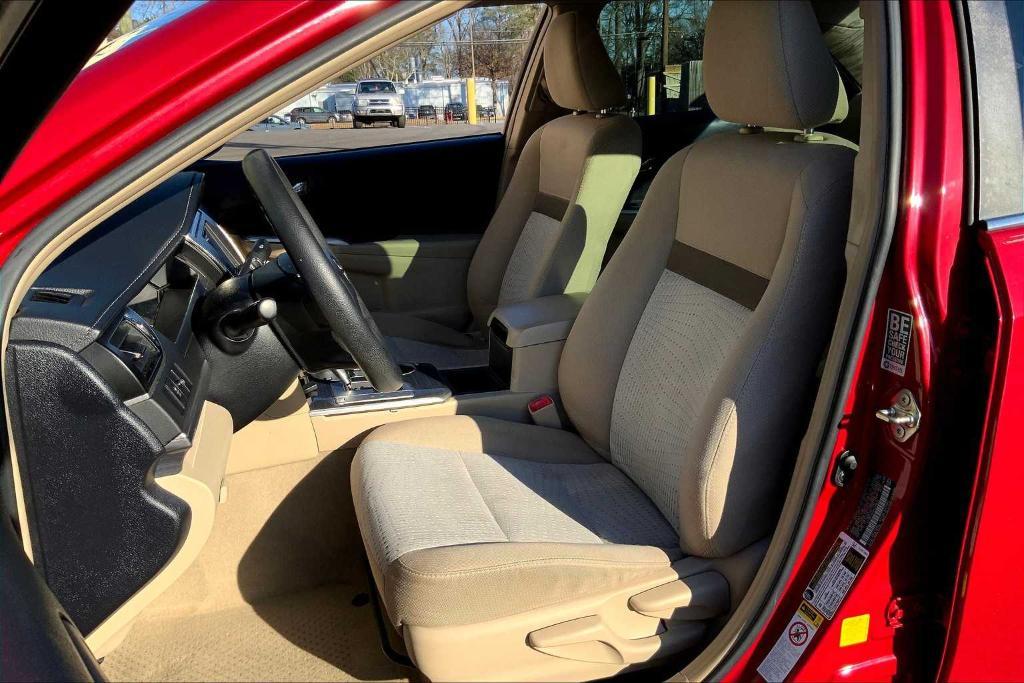 used 2014 Toyota Camry Hybrid car, priced at $9,841