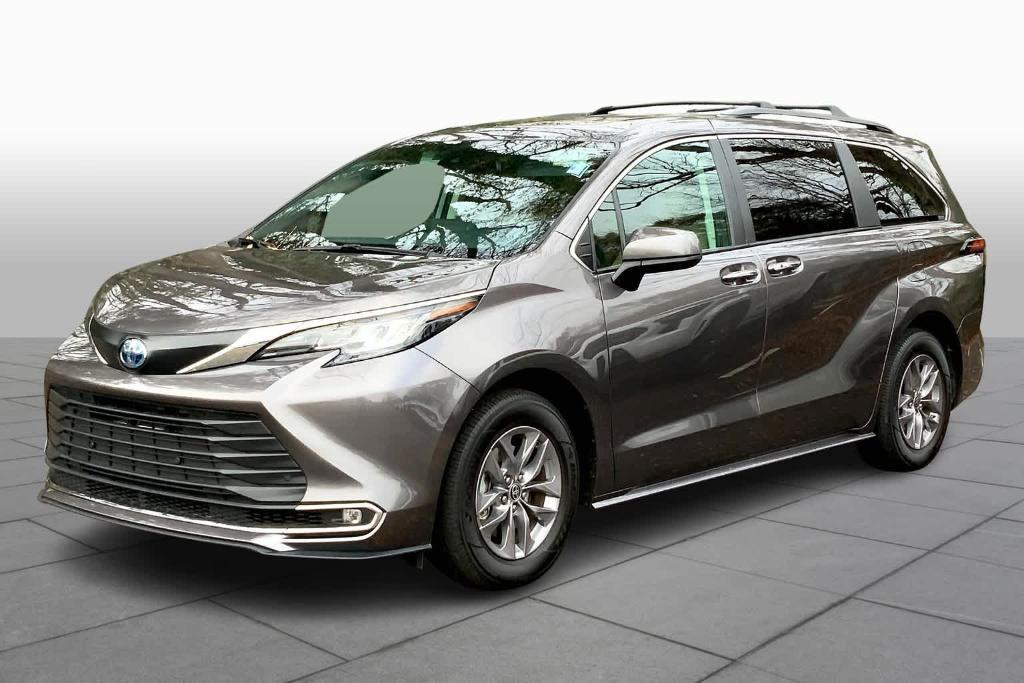 used 2022 Toyota Sienna car, priced at $42,999