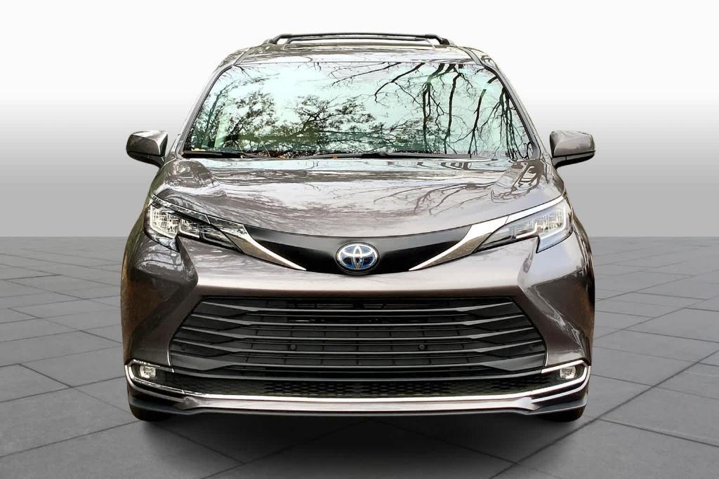 used 2022 Toyota Sienna car, priced at $42,999